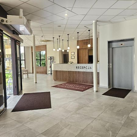 Hotel Ossowski سفارجاونج المظهر الخارجي الصورة