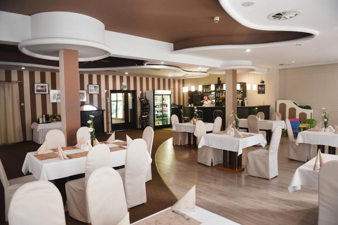 Hotel Ossowski سفارجاونج المظهر الخارجي الصورة